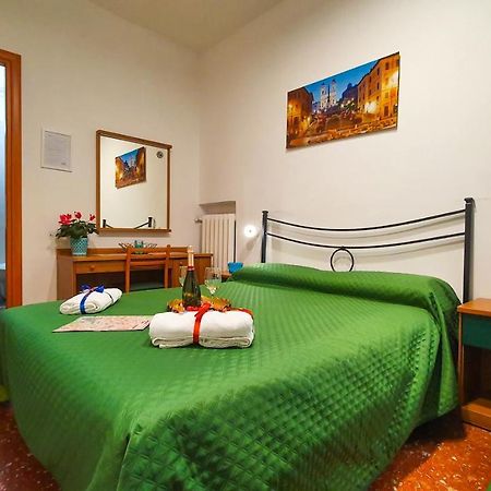A Casa Simpatia - A Richiesta Parcheggio Gratuito ! Hotel Рим Екстериор снимка