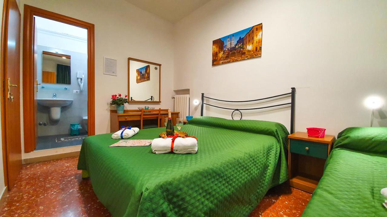 A Casa Simpatia - A Richiesta Parcheggio Gratuito ! Hotel Рим Екстериор снимка
