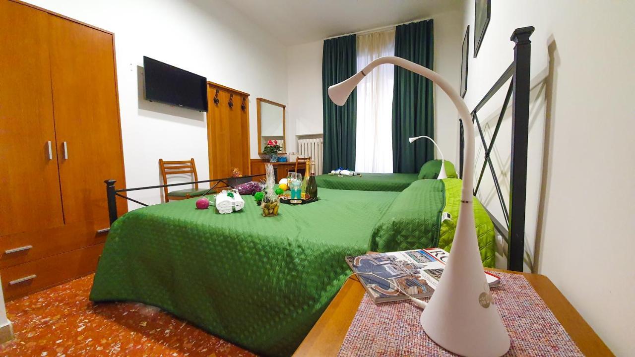 A Casa Simpatia - A Richiesta Parcheggio Gratuito ! Hotel Рим Екстериор снимка
