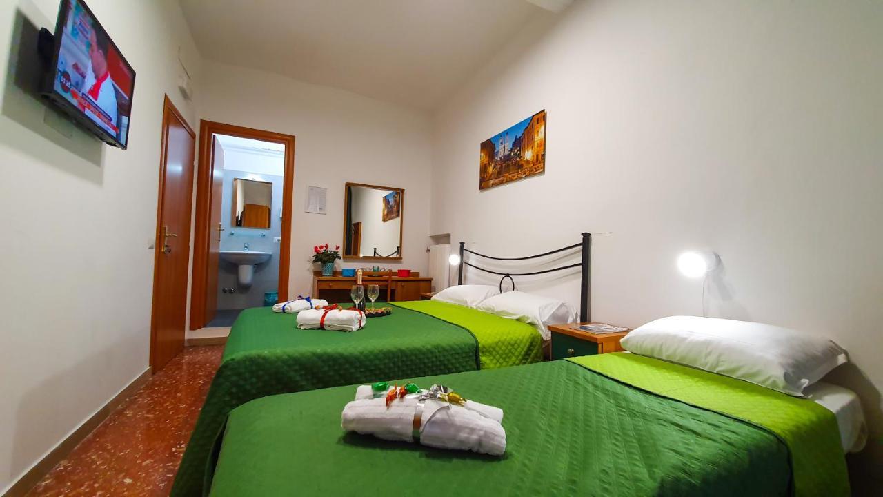 A Casa Simpatia - A Richiesta Parcheggio Gratuito ! Hotel Рим Екстериор снимка