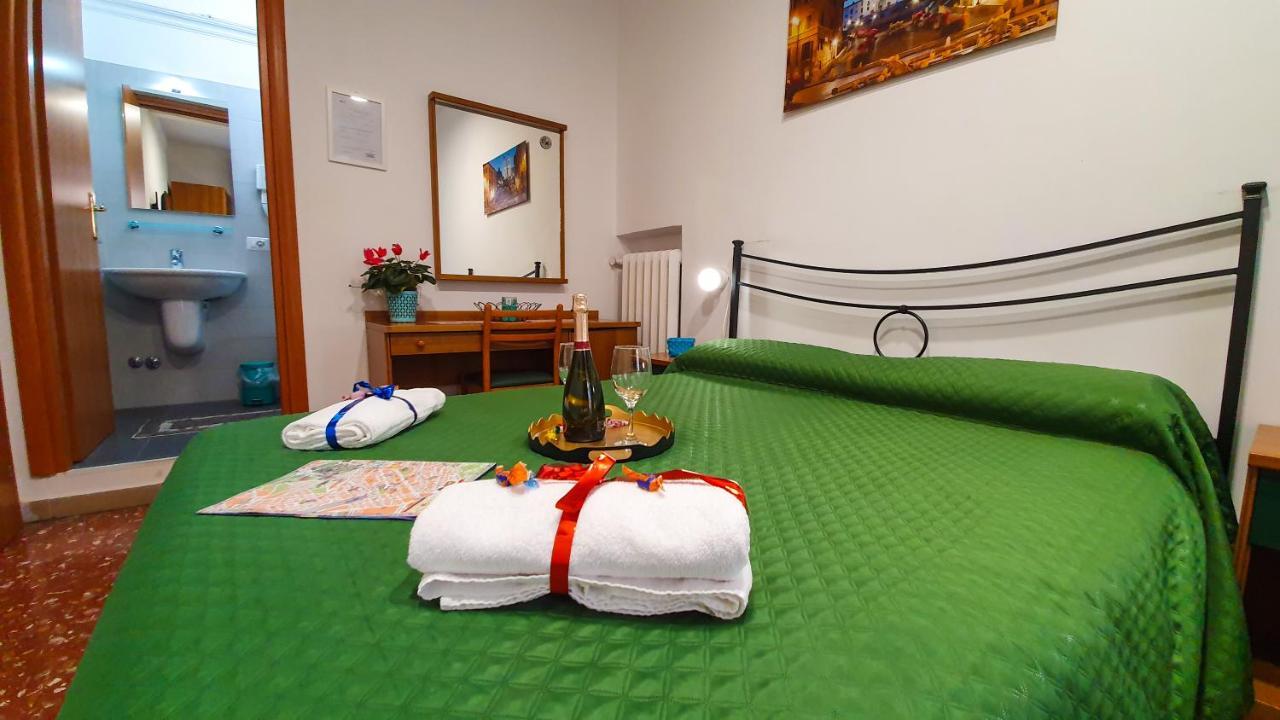 A Casa Simpatia - A Richiesta Parcheggio Gratuito ! Hotel Рим Екстериор снимка