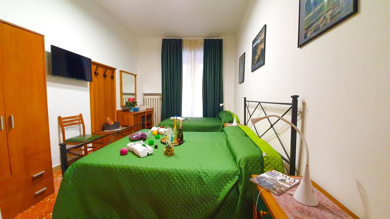 A Casa Simpatia - A Richiesta Parcheggio Gratuito ! Hotel Рим Екстериор снимка