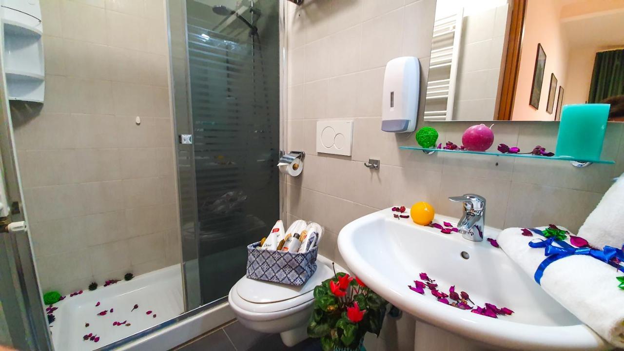 A Casa Simpatia - A Richiesta Parcheggio Gratuito ! Hotel Рим Екстериор снимка